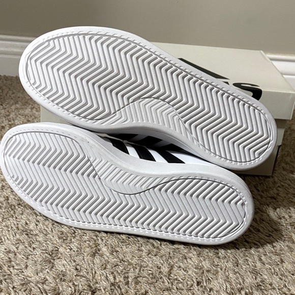 Adidas Classic White and Black Shoes - Picture 6 of 11
